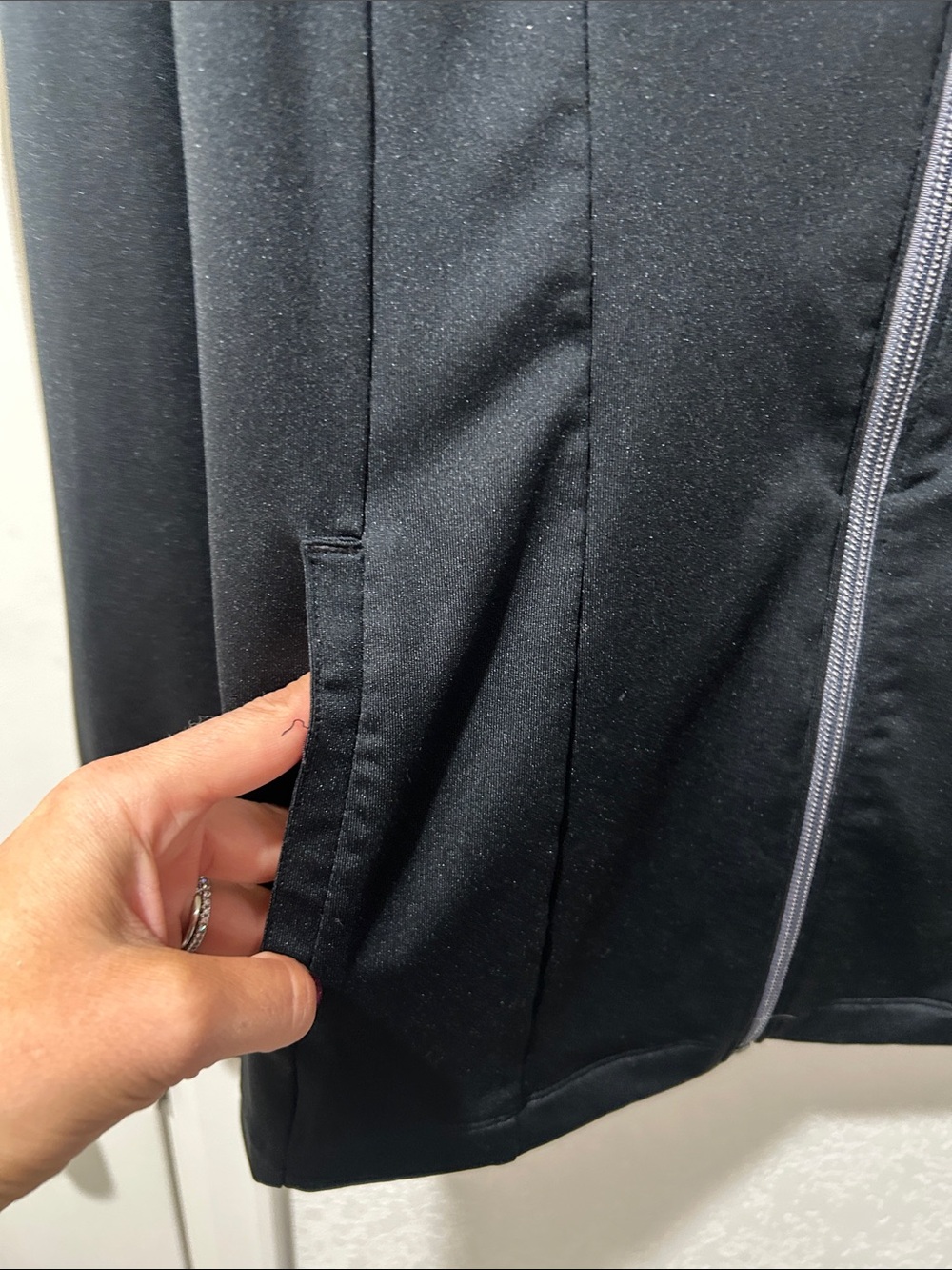 Under Armour Studio Women's Full-Zip Jacket - Picture 5 of 5